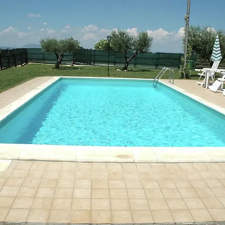 Holiday Il Pino デルータ